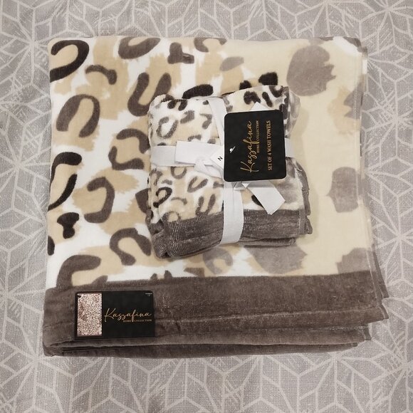 Kassafina Other - Leopard print towel set
